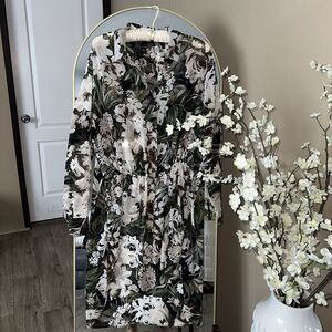 INC International Concepts‎ size XL Gray & Black Sheer Mesh Flower Camisole